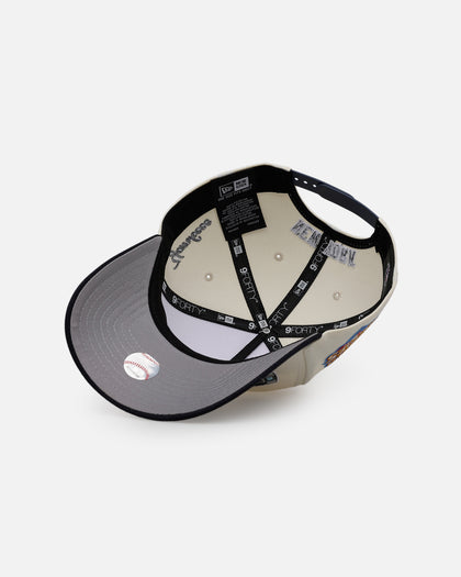 New Era New York Yankees 'Chrome City Icons' 9FORTY A-Frame Snapback Chrome/Official Team Color