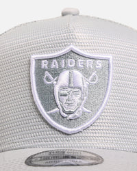 New Era Las Vegas Raiders 'Polychromatic Mesh' 9FORTY A-Frame Snapback Grey/White