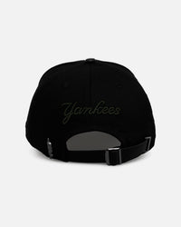 Pro Standard New York Yankees 'Floral Fill' Pro Pinch Strapback Black
