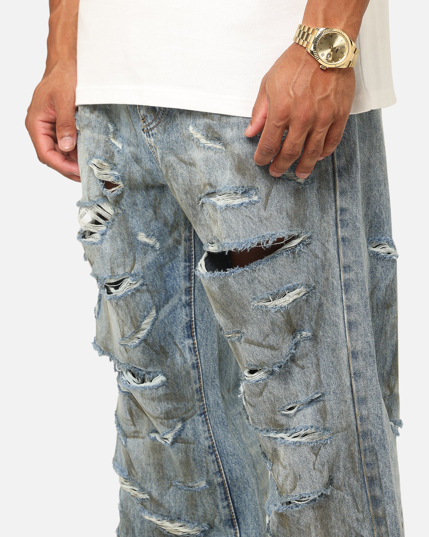 MNML Ultra Baggy Thrashed Denim Jeans Blue | Culture Kings US