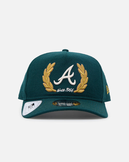 New Era Atlanta Braves 'Heritage Golf' Pre-Curved Golfer Snapback Cilantro Green