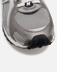 New Balance 204 Dark Silver
