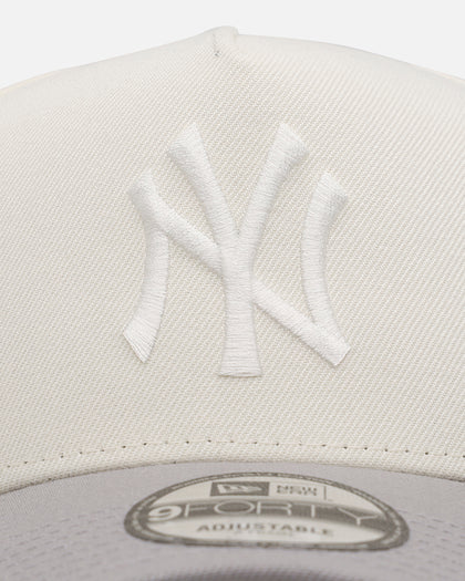 New Era New York Yankees 'Too Clean' 9FORTY A-Frame Snapback Chrome