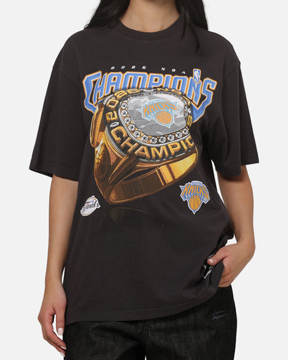 Mitchell & Ness New York Knicks 2026 NBA Champions Ring T-Shirt Washed Black