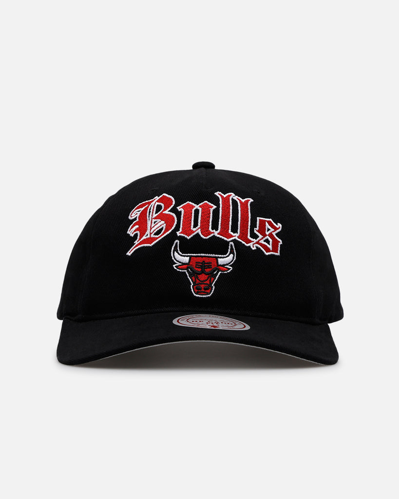 Mitchell & Ness Chicago Bulls 'Old English' Caddy Fit Snapback