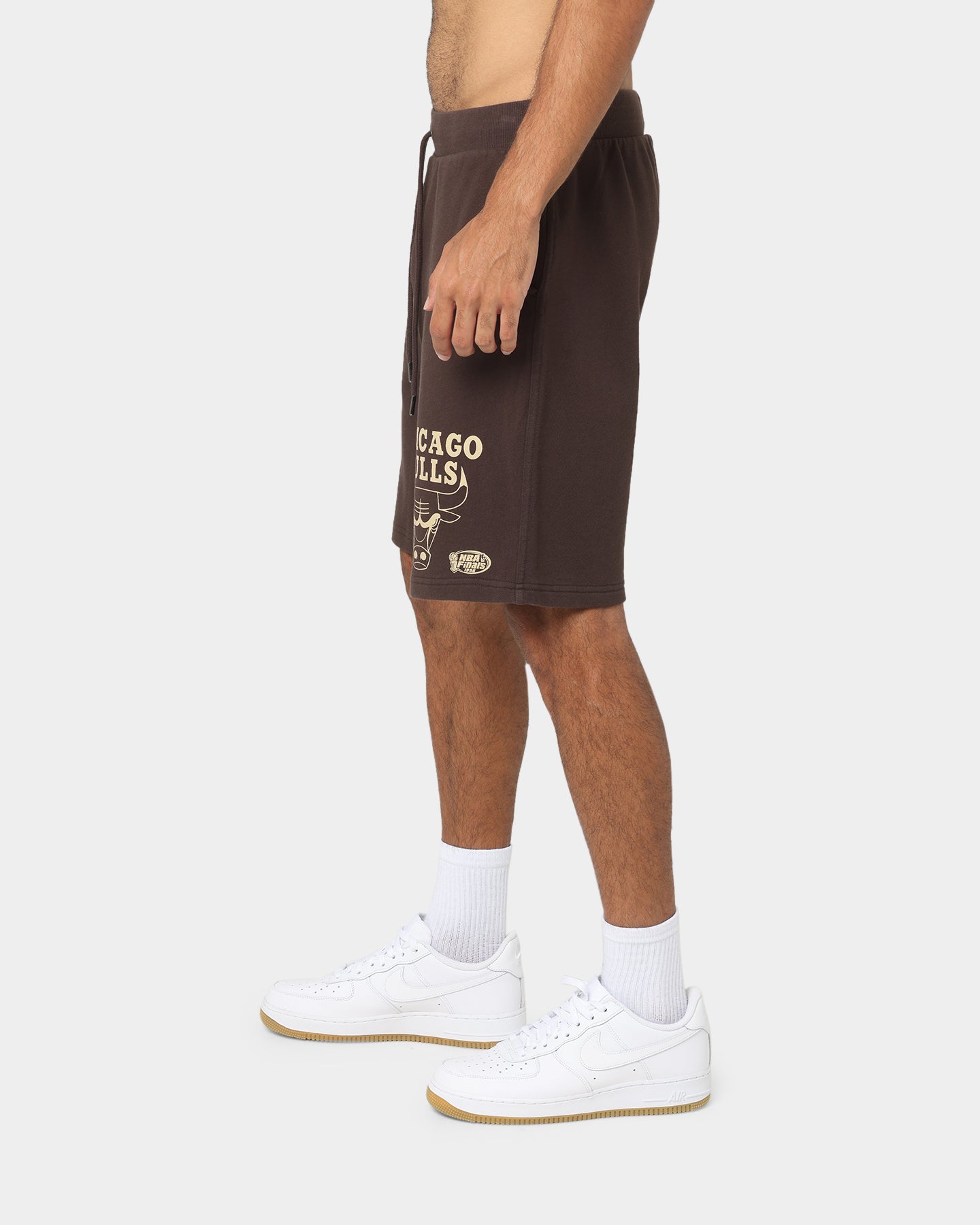 Mitchell & Ness Chicago Bulls Shorts Baroque Brown | Culture Kings US