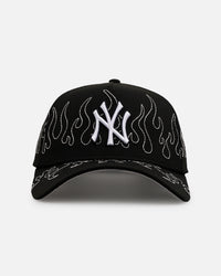 New Era New York Yankees 'Outline Flames' 9FORTY A-Frame Snapback Black