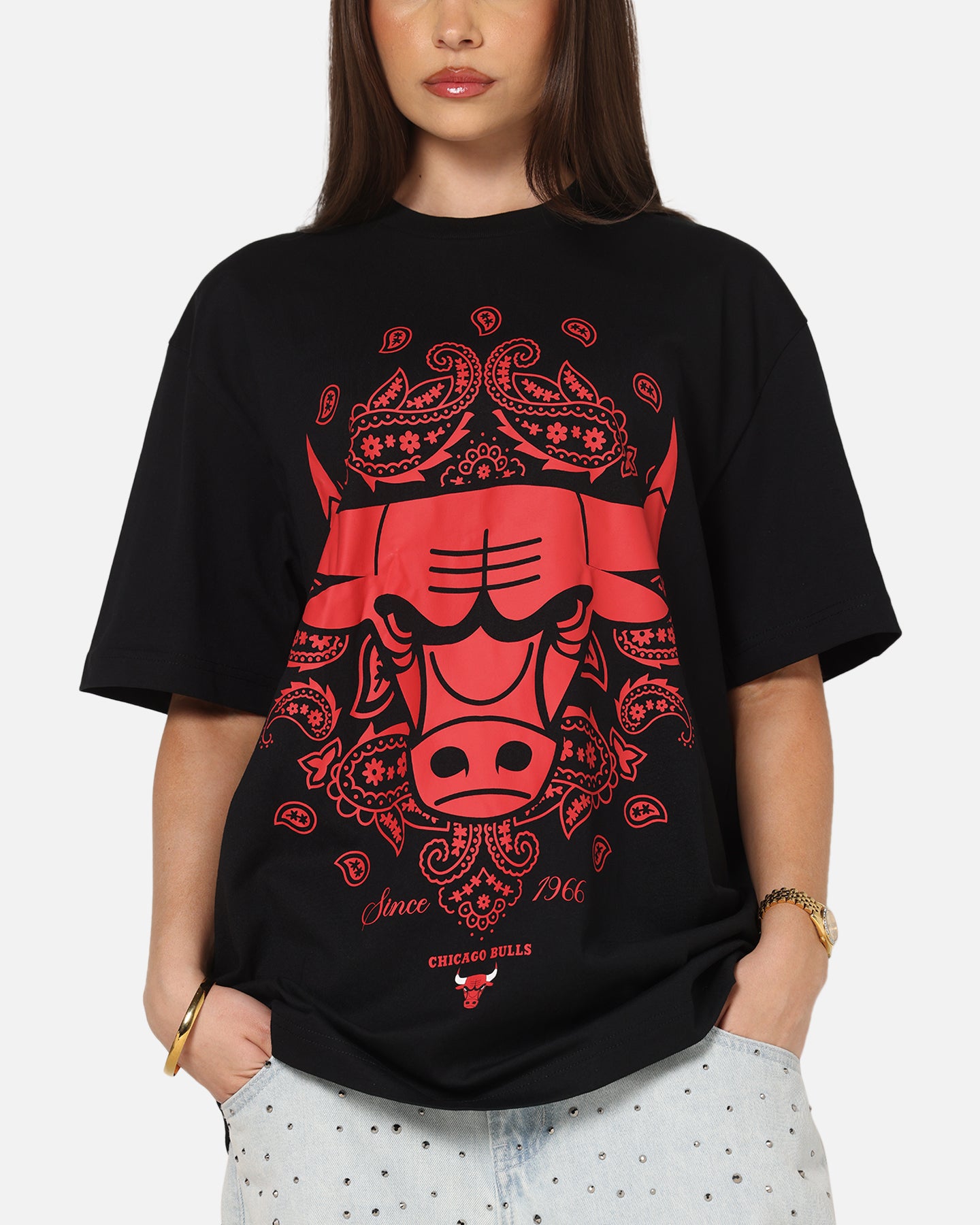 New Era Chicago Bulls Paisley Oversized T-Shirt Black | Culture