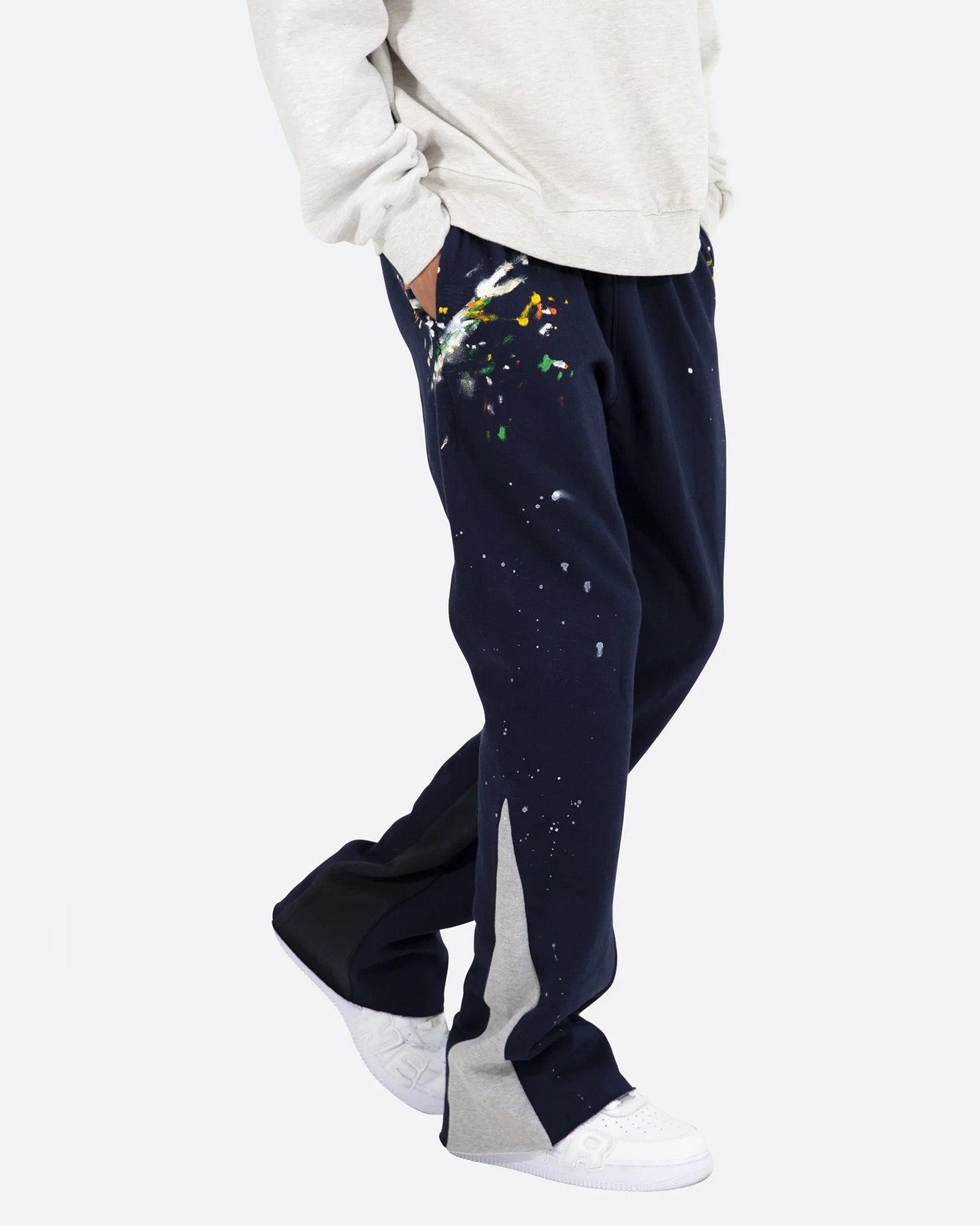 mnml CONTRAST BOOTCUT SWEATPANTS　ミニマル MNML Contrast Bootcut Sweat Pants Navy | Culture Kings US