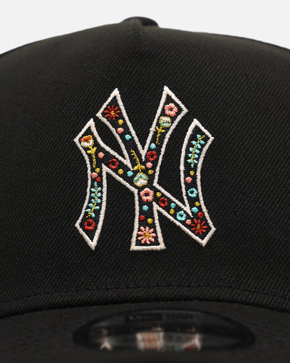 New Era  New York Yankees 'Floral Forever' 9FORTY A-Frame Snapback Black