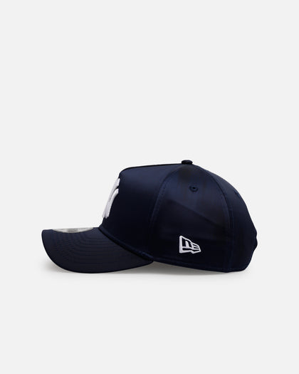 New Era New York Yankees 'Team Color Satin' 9FORTY A-Frame Snapback Official Team Color