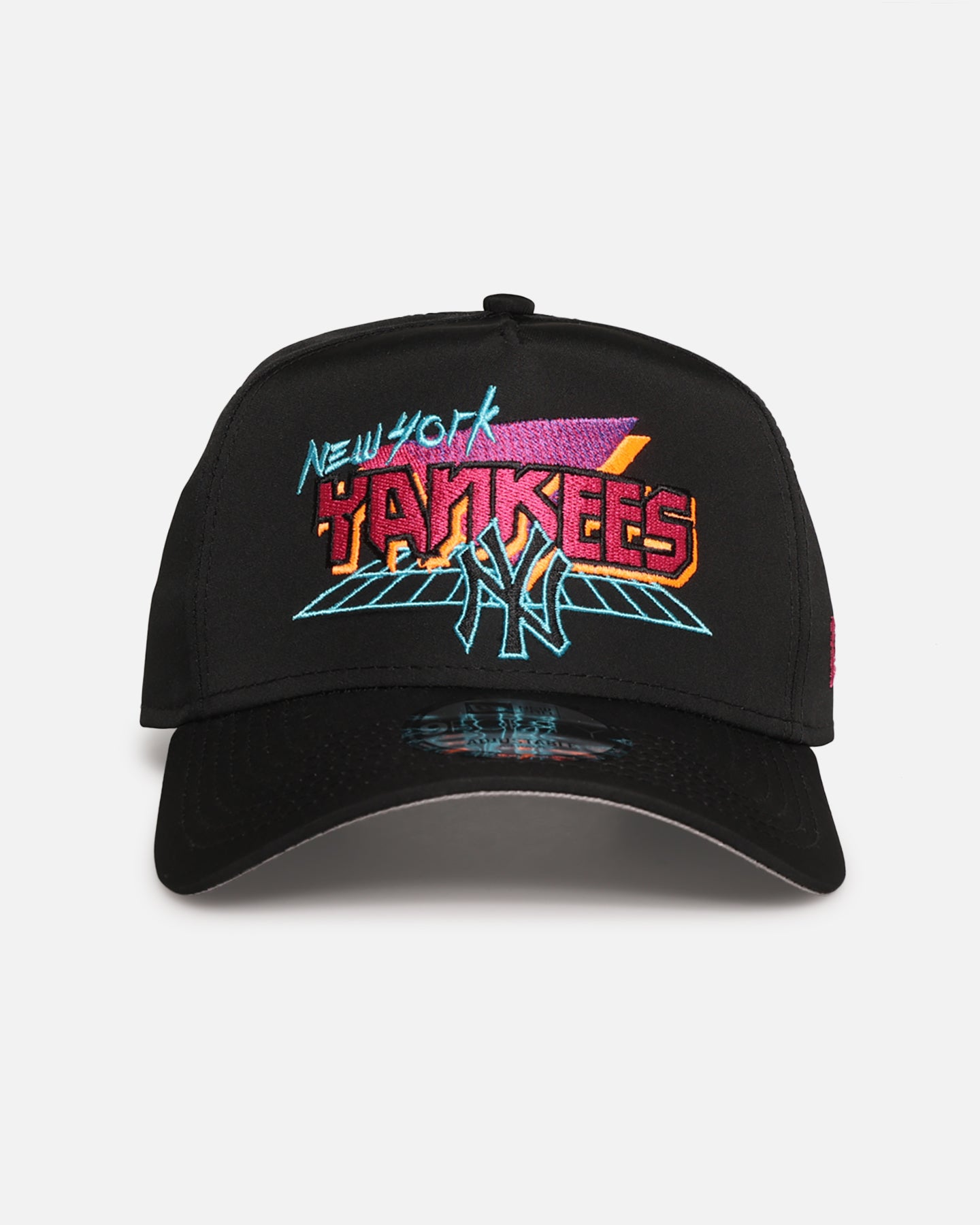 New Era New York Yankees 'Retro Arcade' 9FORTY A-Frame Snapback