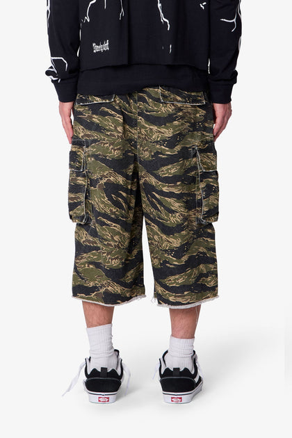 MNML Ultra Baggy Cargo Short Camo