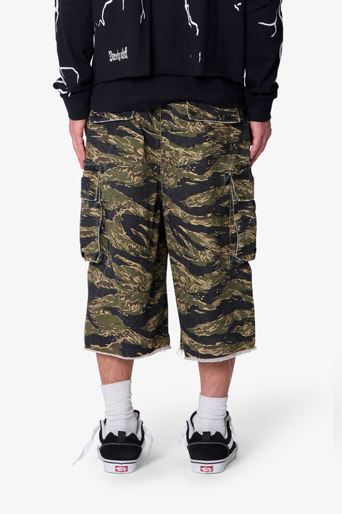 MNML Ultra Baggy Cargo Short Camo