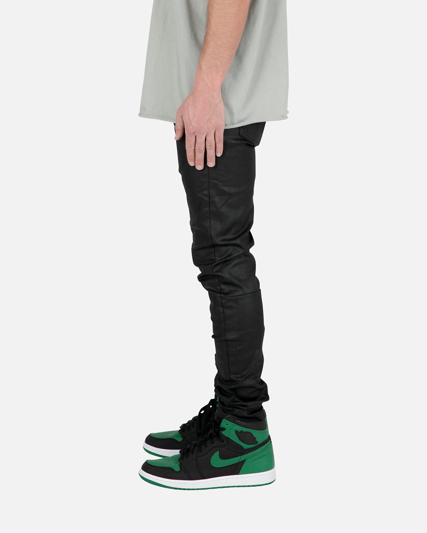 MNML M11 Stretch Denim Jeans Black | Culture Kings US