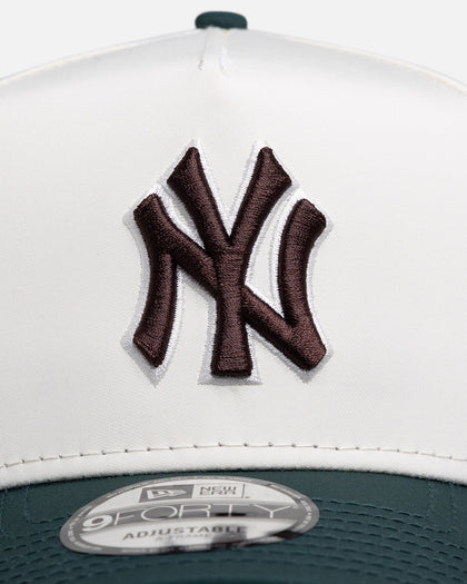 New Era New York Yankees 'Prolite Chrome' 9FORTY A-Frame Snapback