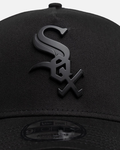 New Era Chicago White Sox "Black Metal Badge" 9Forty A-Frame Snapback Black