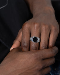 Saint Morta Onyx Round Ring White Gold