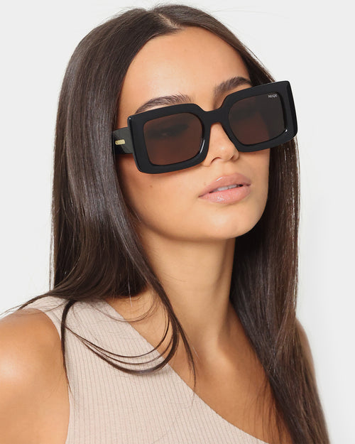 NUQE Iggy Sunglasses Black/Gold