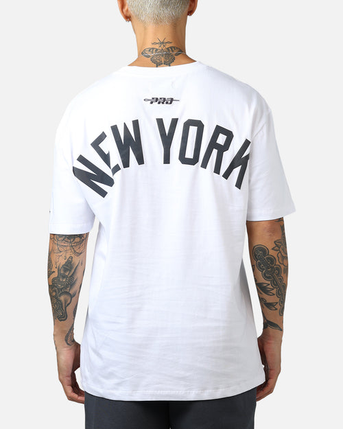 Pro Standard New York Yankees Moonlight T-Shirt Moonlight