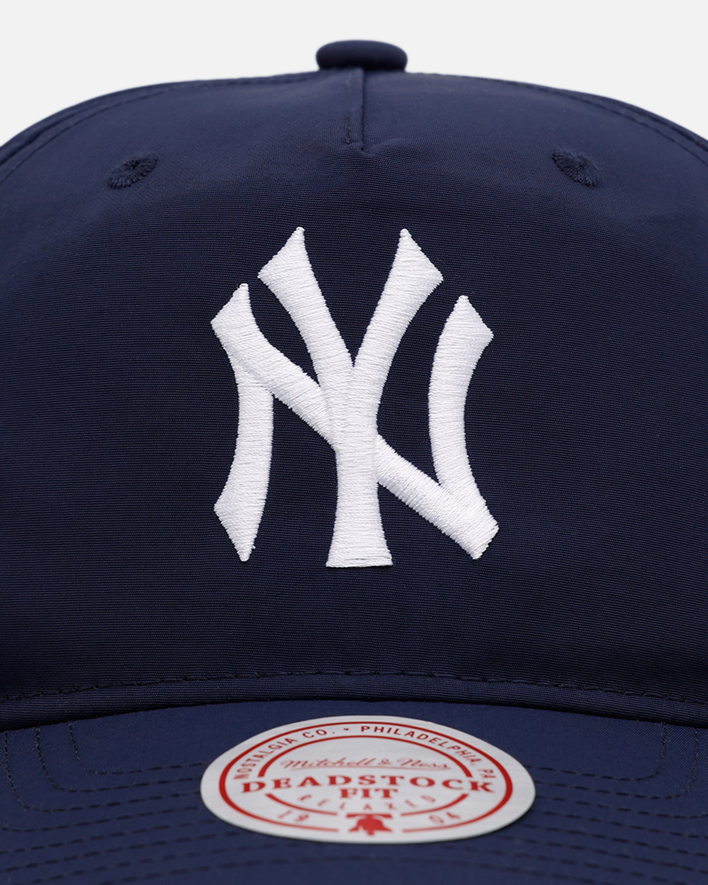 Mitchell & Ness New York Yankees 'Poolside' Deadstock Snapback