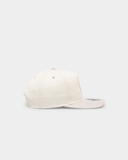 New Era New York Yankees Old Golfer Snapbck Chrome White