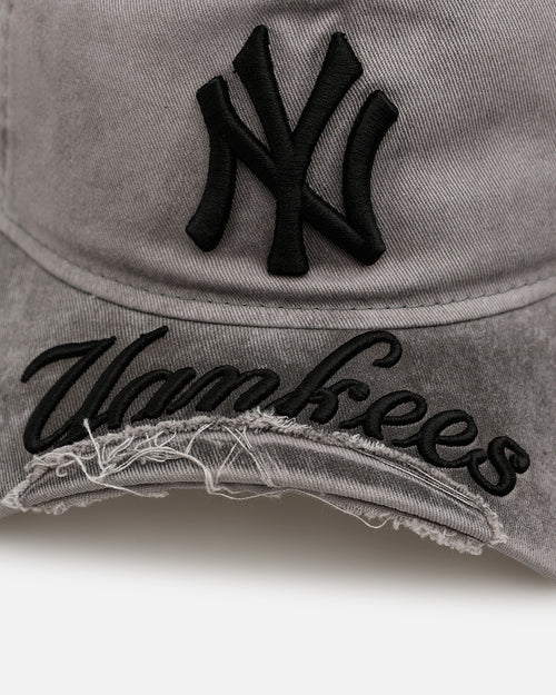 New Era New York Yankees 'Cutoff Visor' 9FORTY Snapback Washed Black