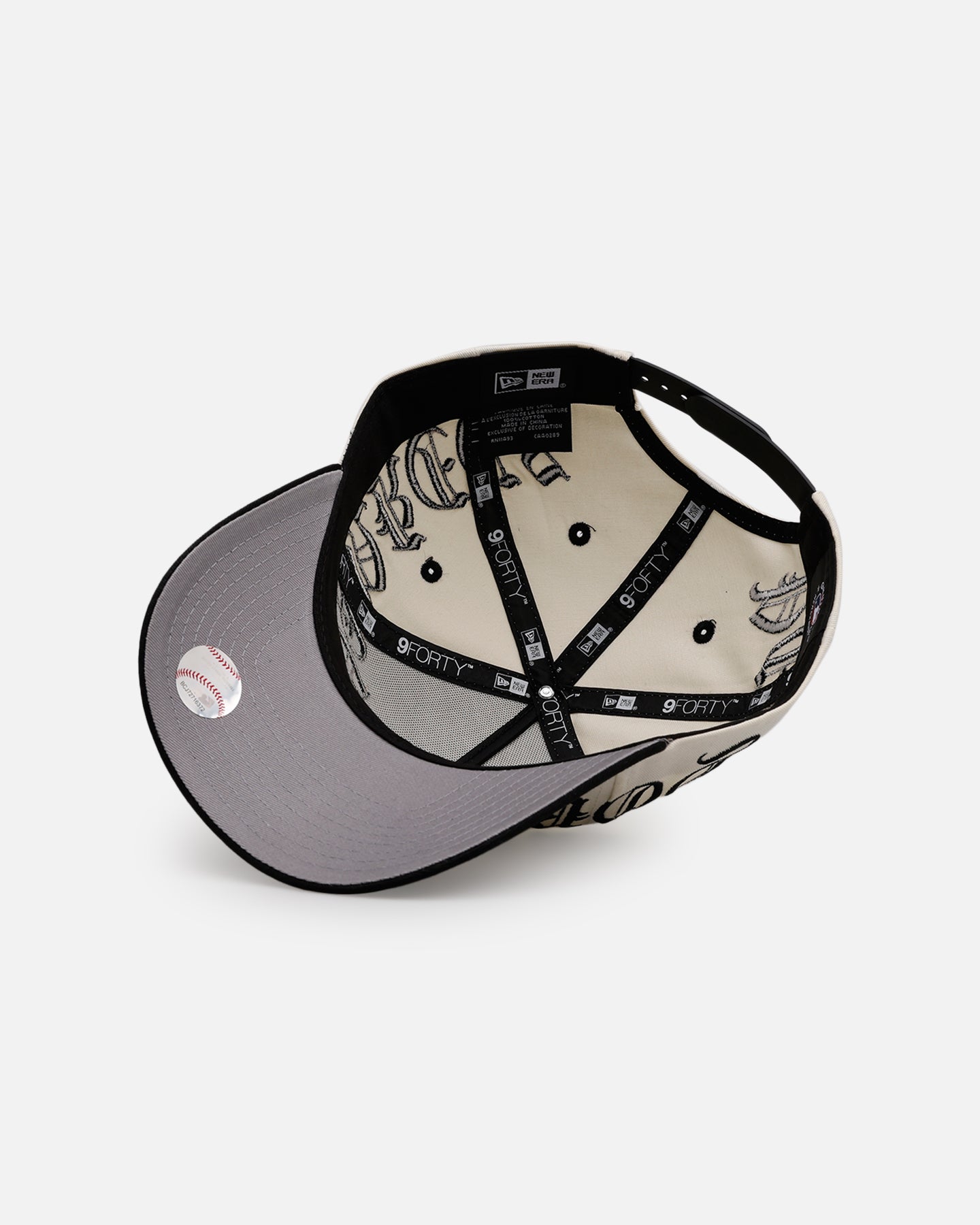 New Era New York Yankees 'Gothic Script Two Tone' 9FORTY A-Frame