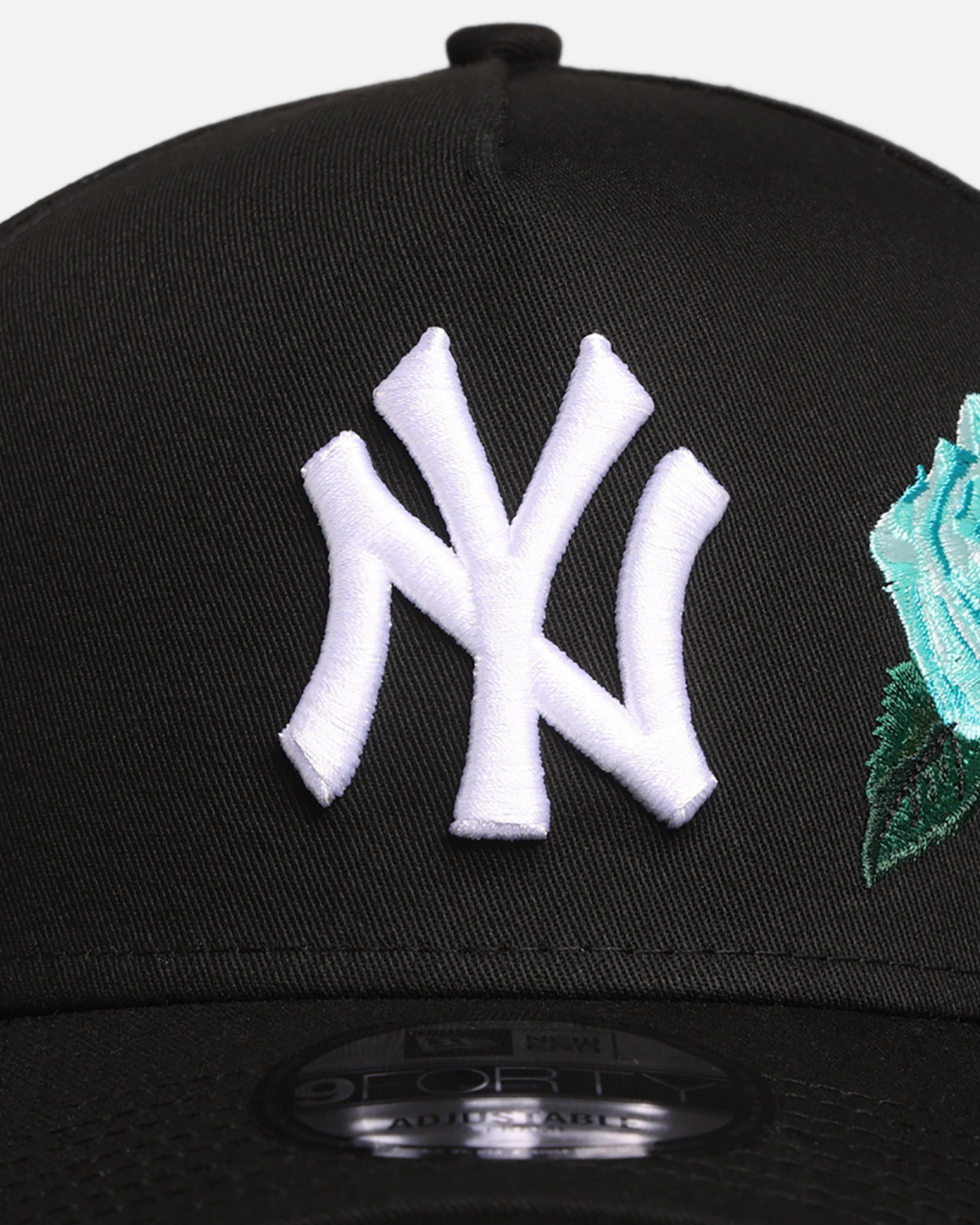 New Era New York Yankees 'Aqua Rose Embroidery' 9FORTY A-Frame