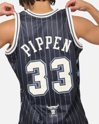Mitchell & Ness Chicago Bulls Scottie Pippen #33 Playoff Energy Swingman Jersey Navy