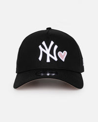 New Era New York Yankees 'Pink Satin Hearts' 9FORTY A-Frame Snapback Black/White