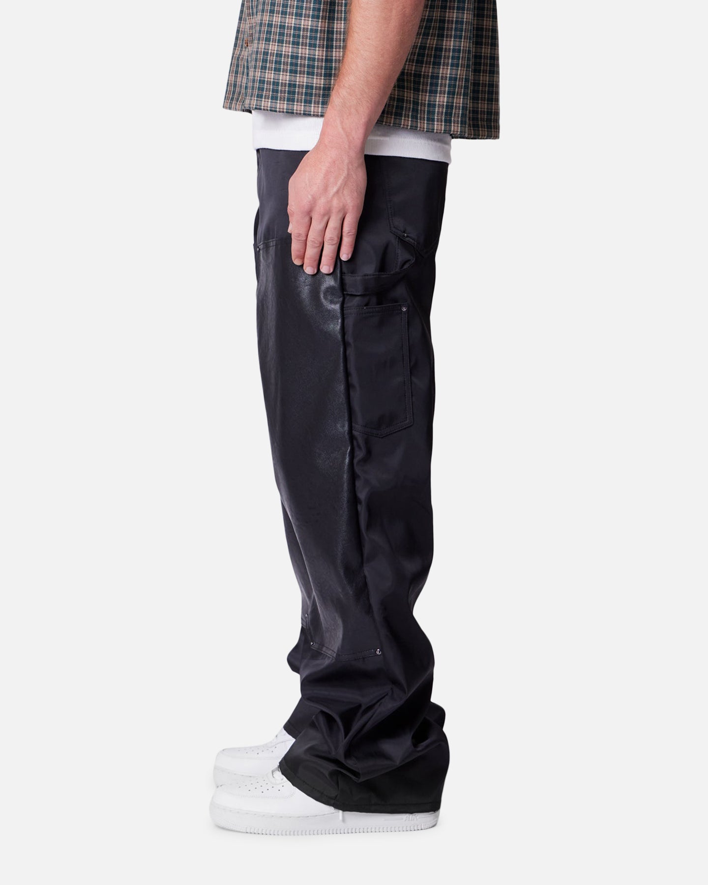 MNML Baggy Nylon Carpenter Pants Black | Culture Kings US