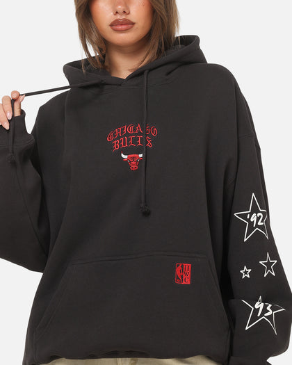 Mitchell & Ness Chicago Bulls Blackletter Champs Box Hoodie Washed Black