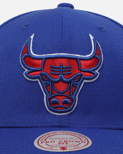 Mitchell & Ness Chicago Bulls 'Puerto Rico Flag' Pro Crown Snapback Blue
