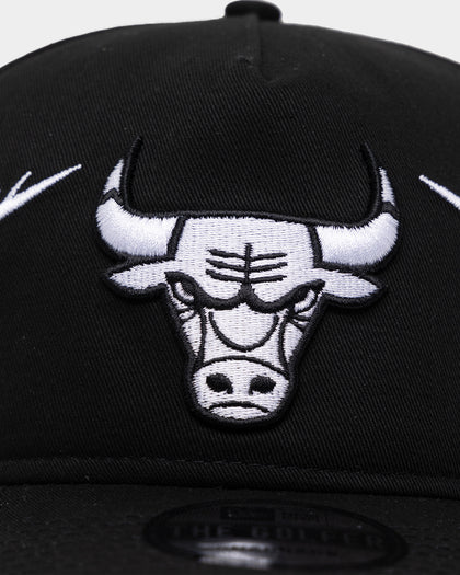New Era Chicago Bulls 'Twisted Thorns' Golfer Pre-Curved Snapback Black