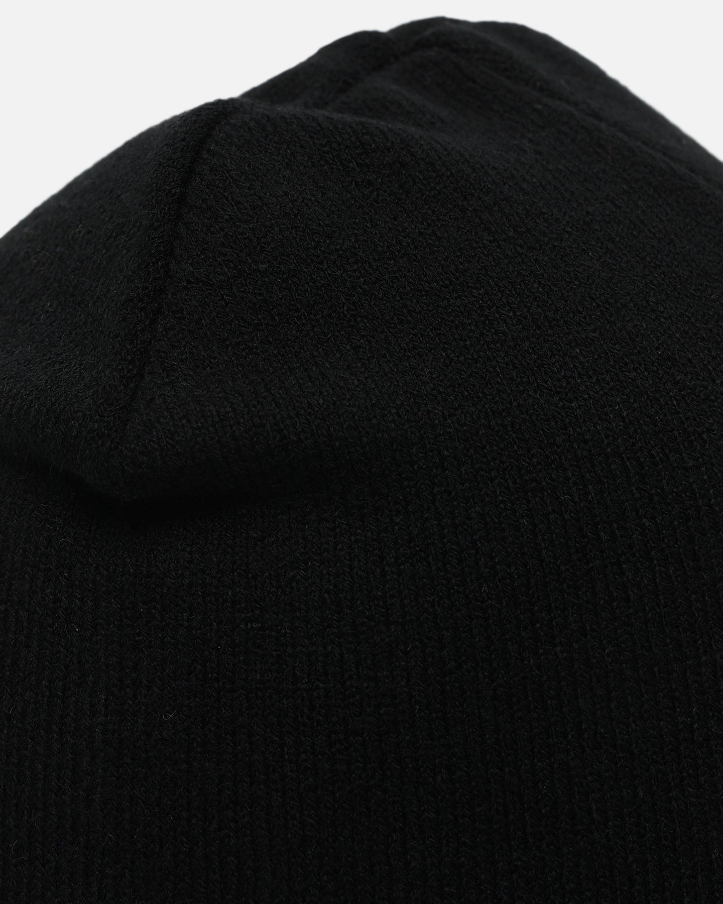 Loiter Hybrid Skull Knit Beanie Black | Culture Kings US