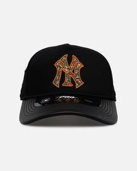 Pro Standard New York Yankees 'Floral Fill' Pro Pinch Strapback Black