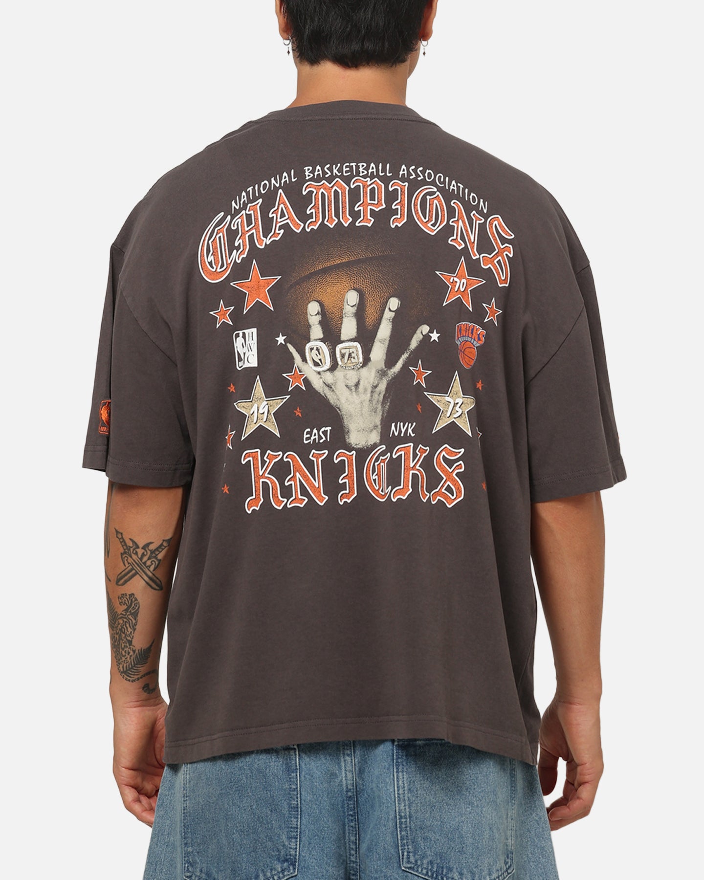 Mitchell & Ness New York Knicks Blackletter Champs Box T-Shirt