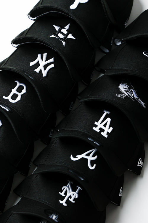 NEW ERA 'EASY BLACK AND WHITE'