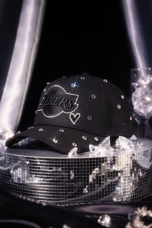 NEW ERA 'BLACK SATIN HEARTS'