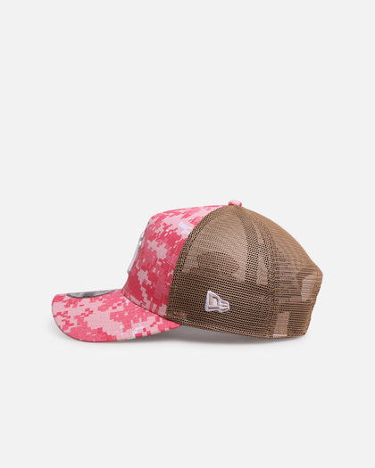 New Era New York Yankees 'Digi Camo' 9FORTY A-Frame Trucker Snapback Pink/White