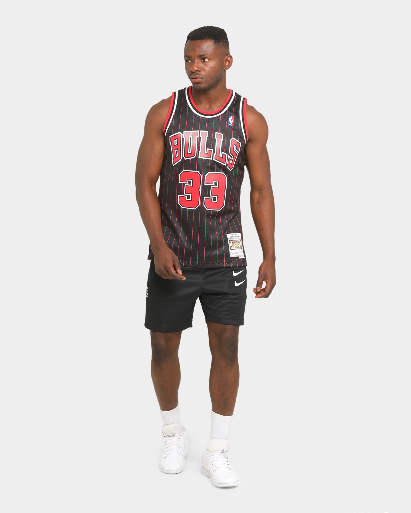 Mitchell & Ness Chicago Bulls Scottie Pippen '95-'96 #33 Swingman