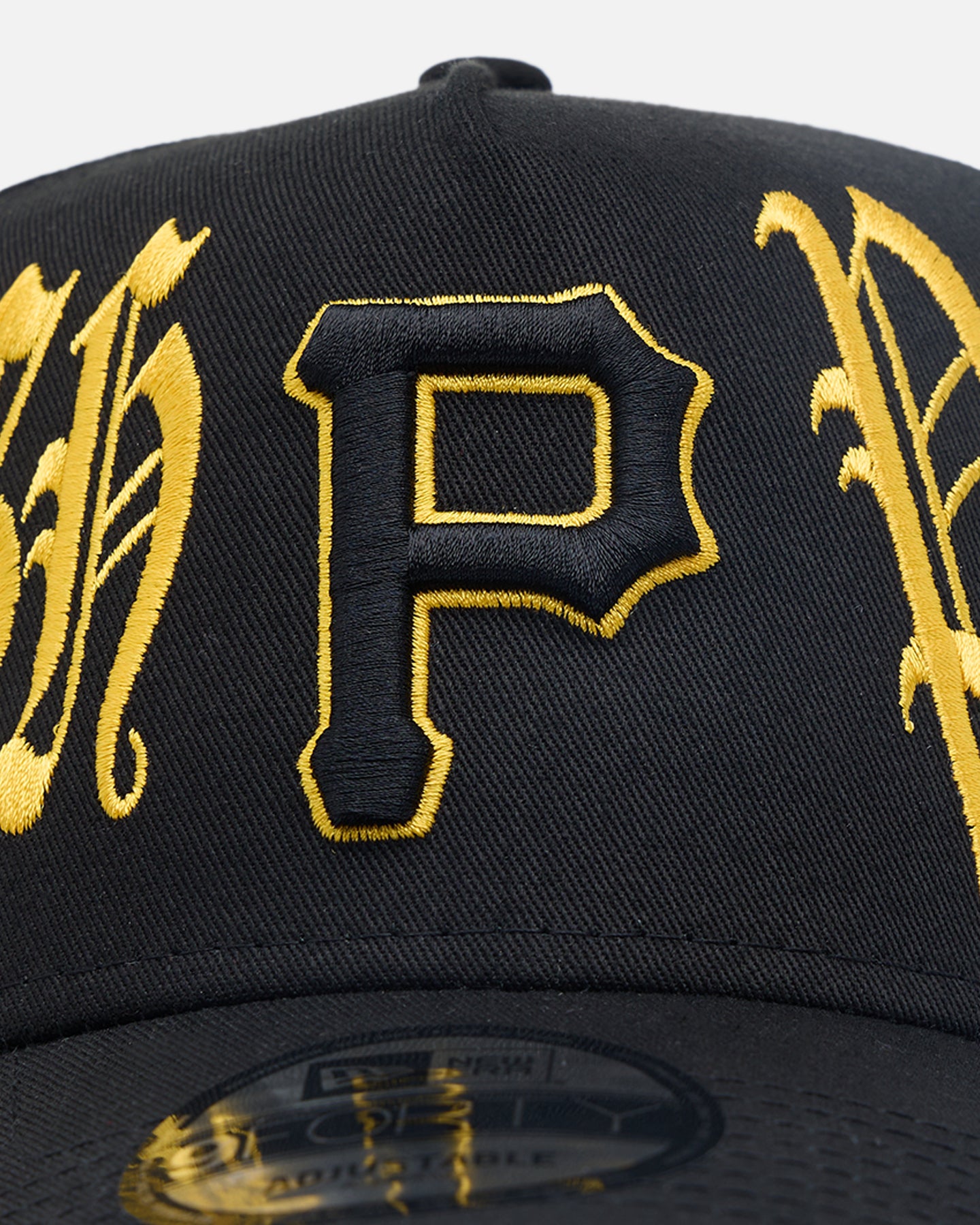 New Era Pittsburgh Pirates 'Goth Script' 9FORTY A-Frame Snapback