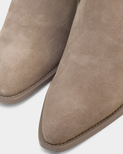 Saint Morta Nomad Pointy Toe Chelsea Boot Stone