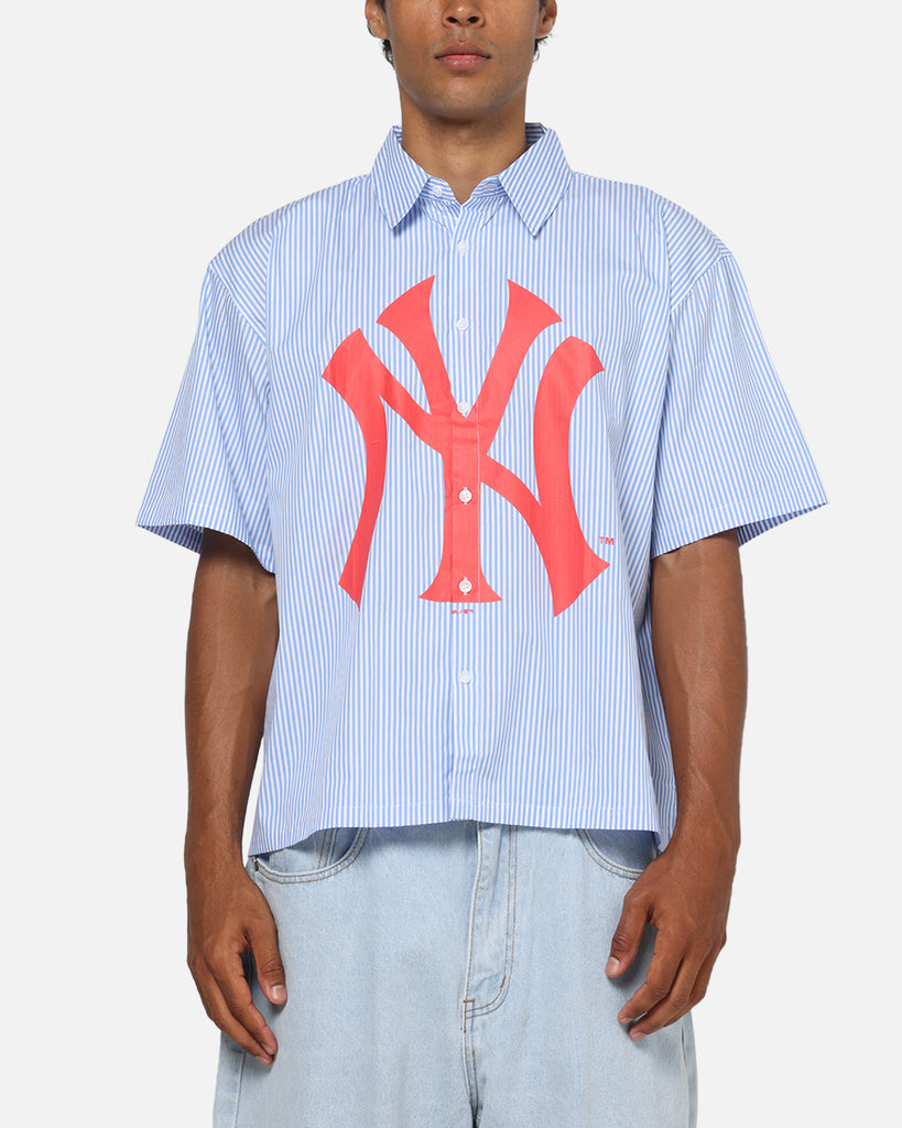 定番人気　Majestic社製 New York Yankees ゲームシャツ Majestic Athletic New York Yankees Graphic Boxy Shirt White/Blue