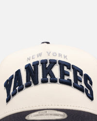 New Era New York Yankees 'Vintage Arch Logo' 9FORTY A-Frame Snapback Official Team Colors