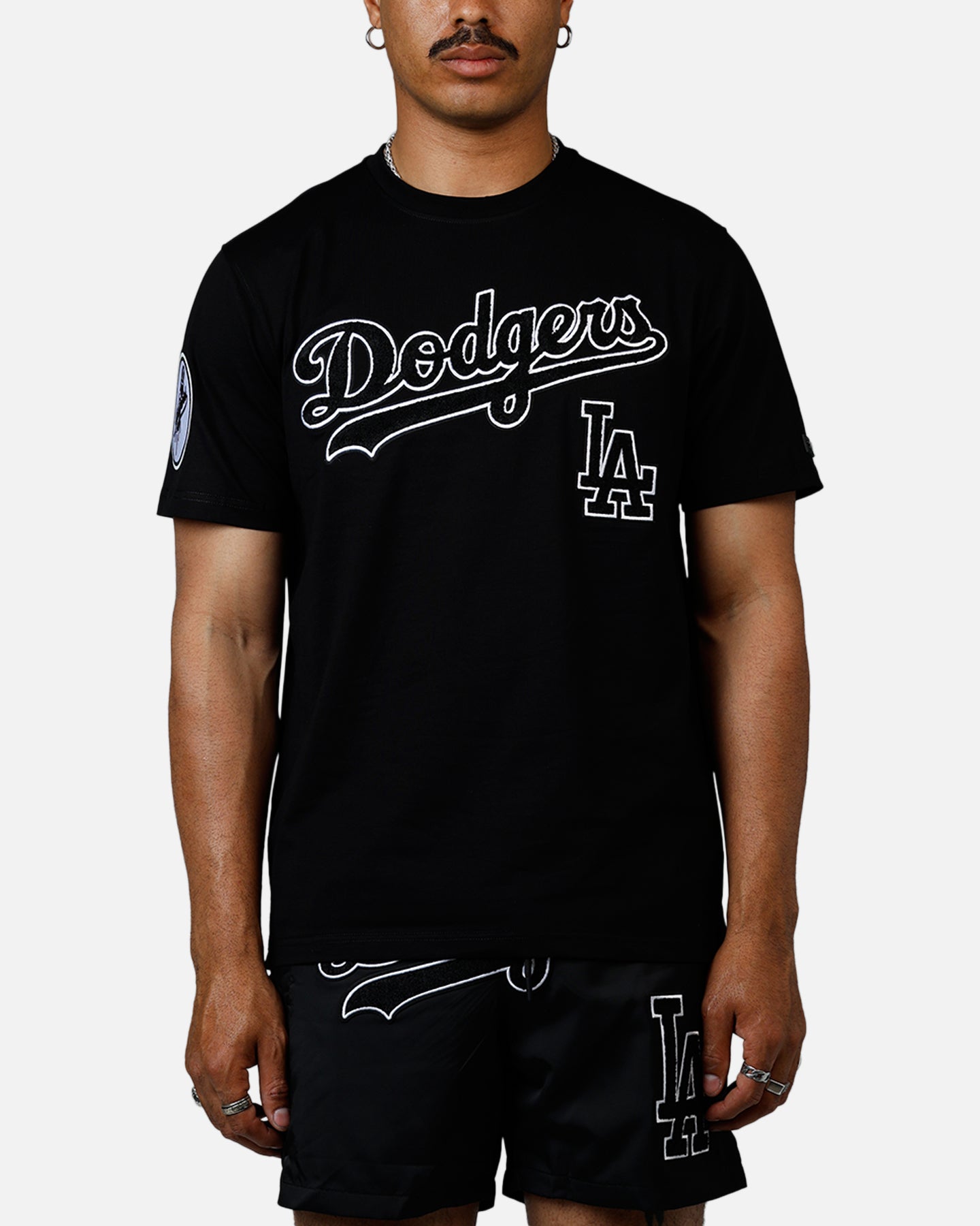 Los Angeles Dodgers ネルシャツ サイズXL Pro Standard Los Angeles Dodgers Chenille T-Shirt Black | Culture