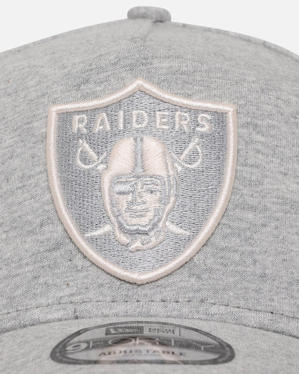 New Era Las Vegas Raiders 'Cozy' 9FORTY A-Frame Strapback Heather Grey