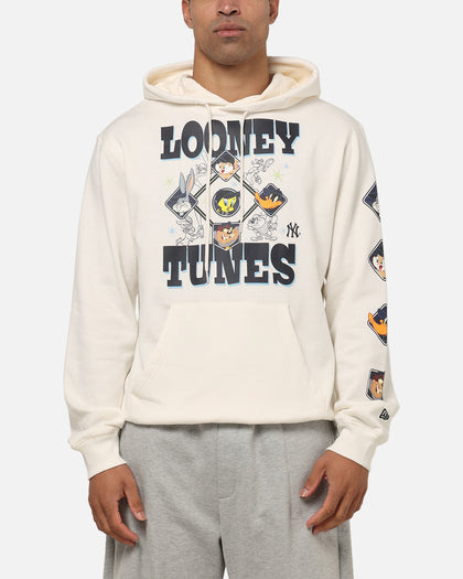 New Era New York Yankees Looney Tunes Hoodie Light Beige