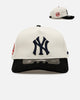 Pro Standard New York Yankees 'Signature Suede' Pro Pinch Strapback Off White/Black